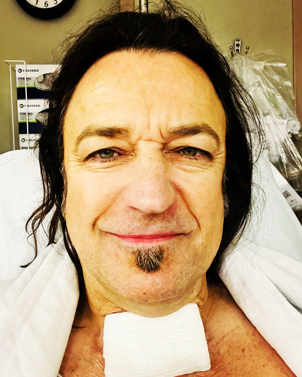 I’m out of surgery and feeling relatively good. Thank you all for the thoughts and prayers and no matter what KISS May claim, we have the best fans/friends in the world🙌 God bless you all🙏👊💛🖤