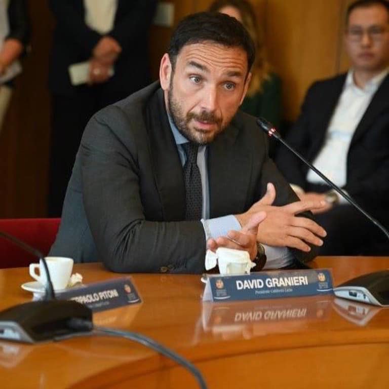 ColdirettiLazio's tweet image. Coldiretti Lazio, Granieri: bene 5 milioni di euro per kiwi lazio.coldiretti.it/coldiretti-laz…