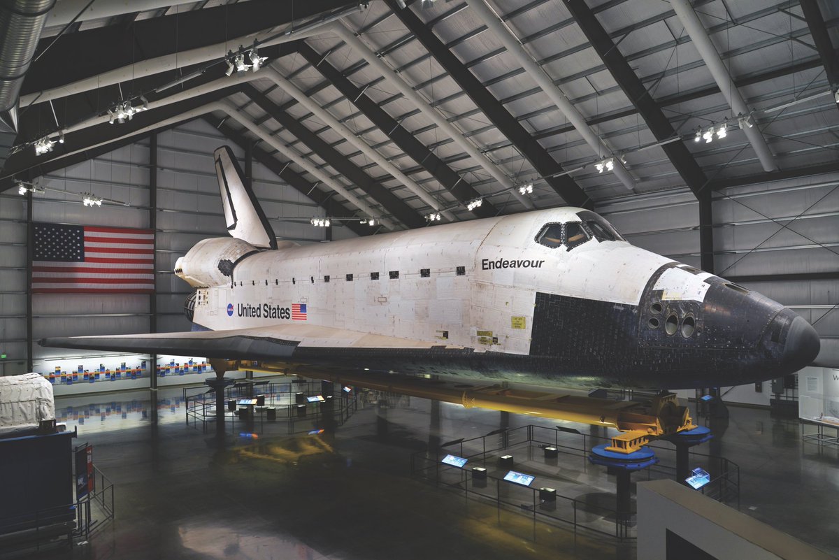 We love it, @RonaldReagan! In appreciation of your generosity, do you have any ✨️space✨️for a shuttle next to Air Force One? #MuseumGiftSwap