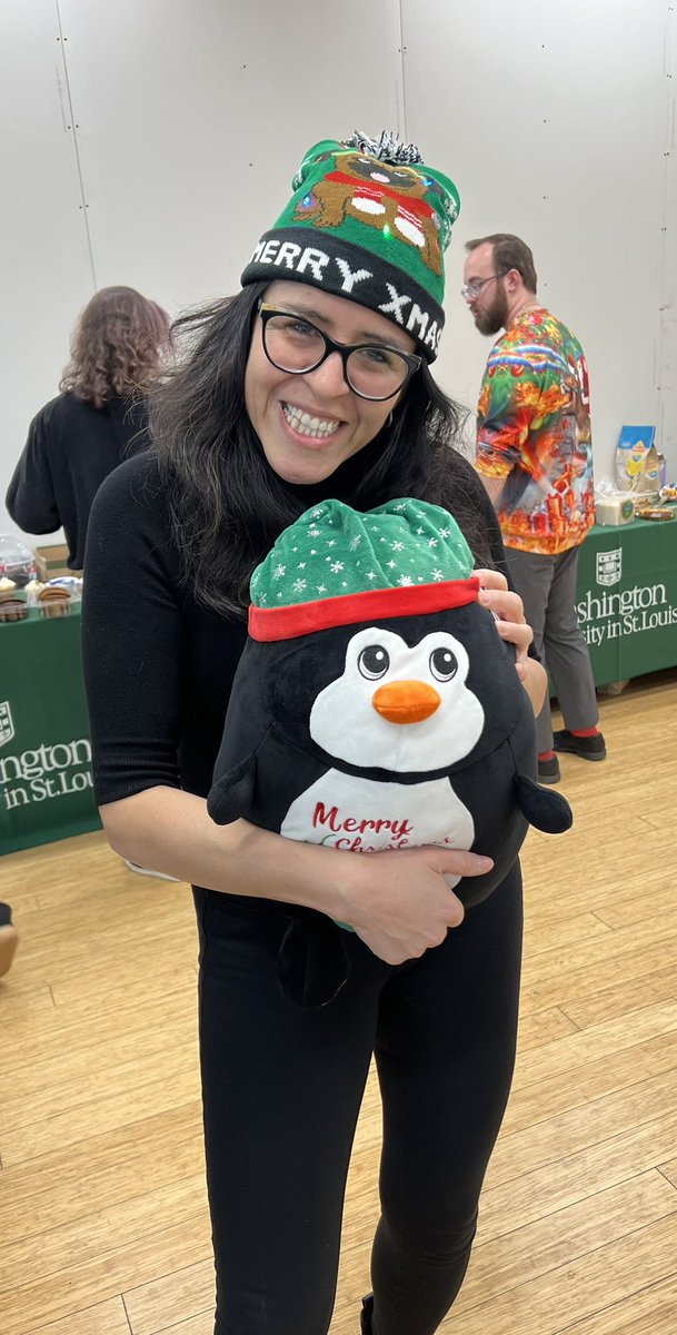 nardhygomez's tweet image. Had a blast at the #CRepHS Christmas bash! Shoutout to @WashU_OBGYN @WUSTLmed Got separated from my penguin son for a moment, but fear not, I retrieved him! Don&apos;t underestimate an immunologist studying pregnancy 😉
