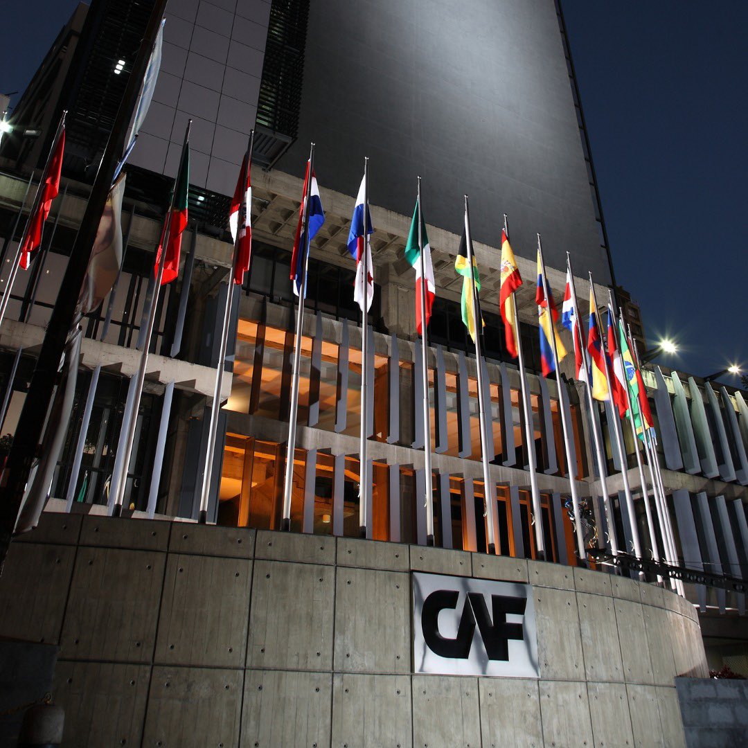 🟢 En sesión extraordinaria el #DirectorioCAF acaba de aprobar por unanimidad un préstamo puente de liquidez de corto plazo a favor de Argentina por USD 960 millones, con el objetivo de apoyar a este país a cubrir el pago de servicio de deuda con el Fondo Monetario Internacional