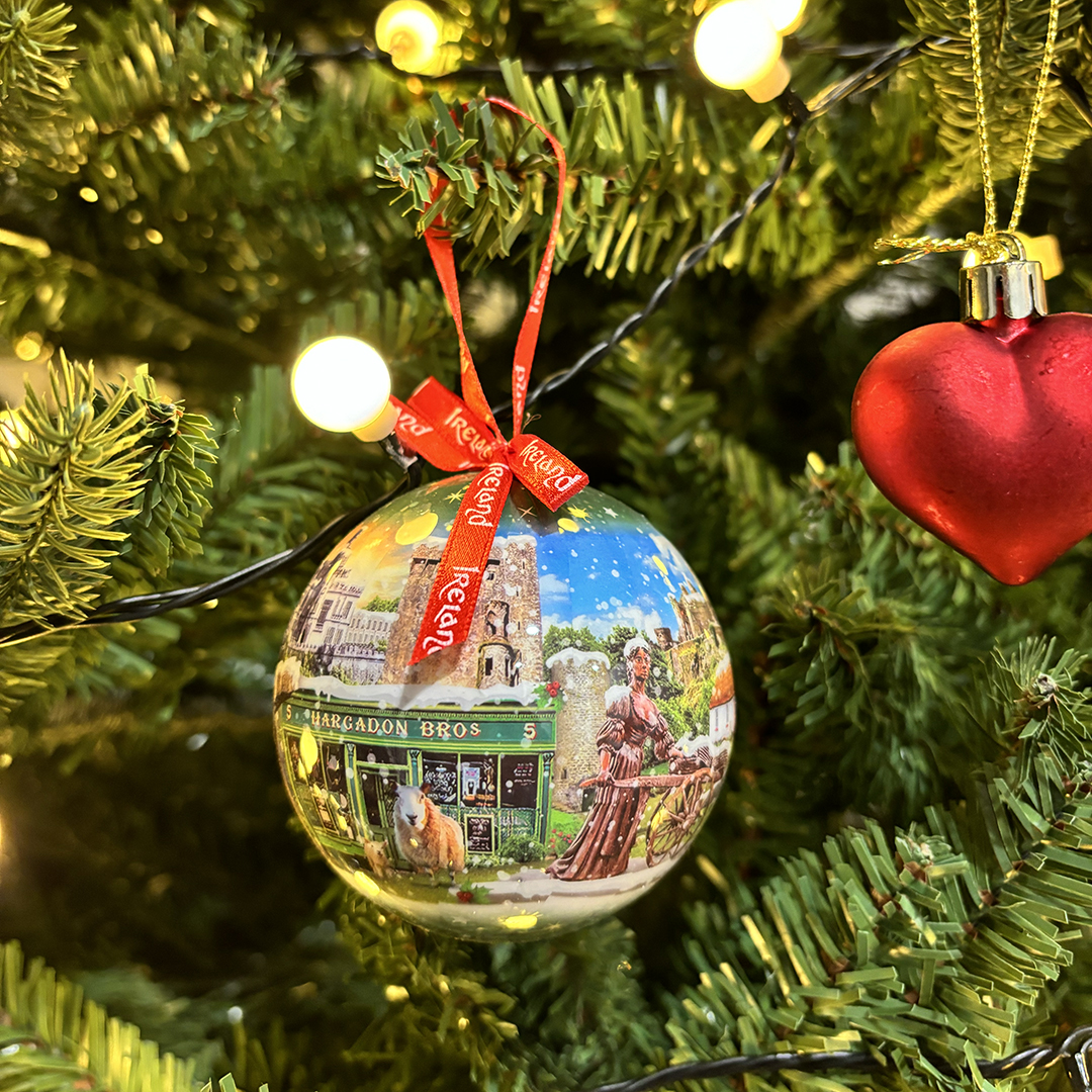 Deck the halls with our fabulous range of Christmas tree decorations, available online or in store now 🎄✨  #deckthehalls #treedecorations #christmas #carrollsirishgifts