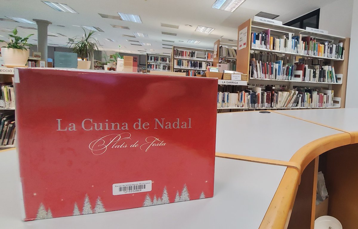 #DiaDeMercat🫒 Anem a plaça amb el cabàs i a la #bibliolagarriga per fullejar i agafar en préstec aquesta proposta nadalenca de la secció de cuina! @ajlagarriga @bibliotequesxbm #cuina #nadal #bibliorecomanació #bon_nadal