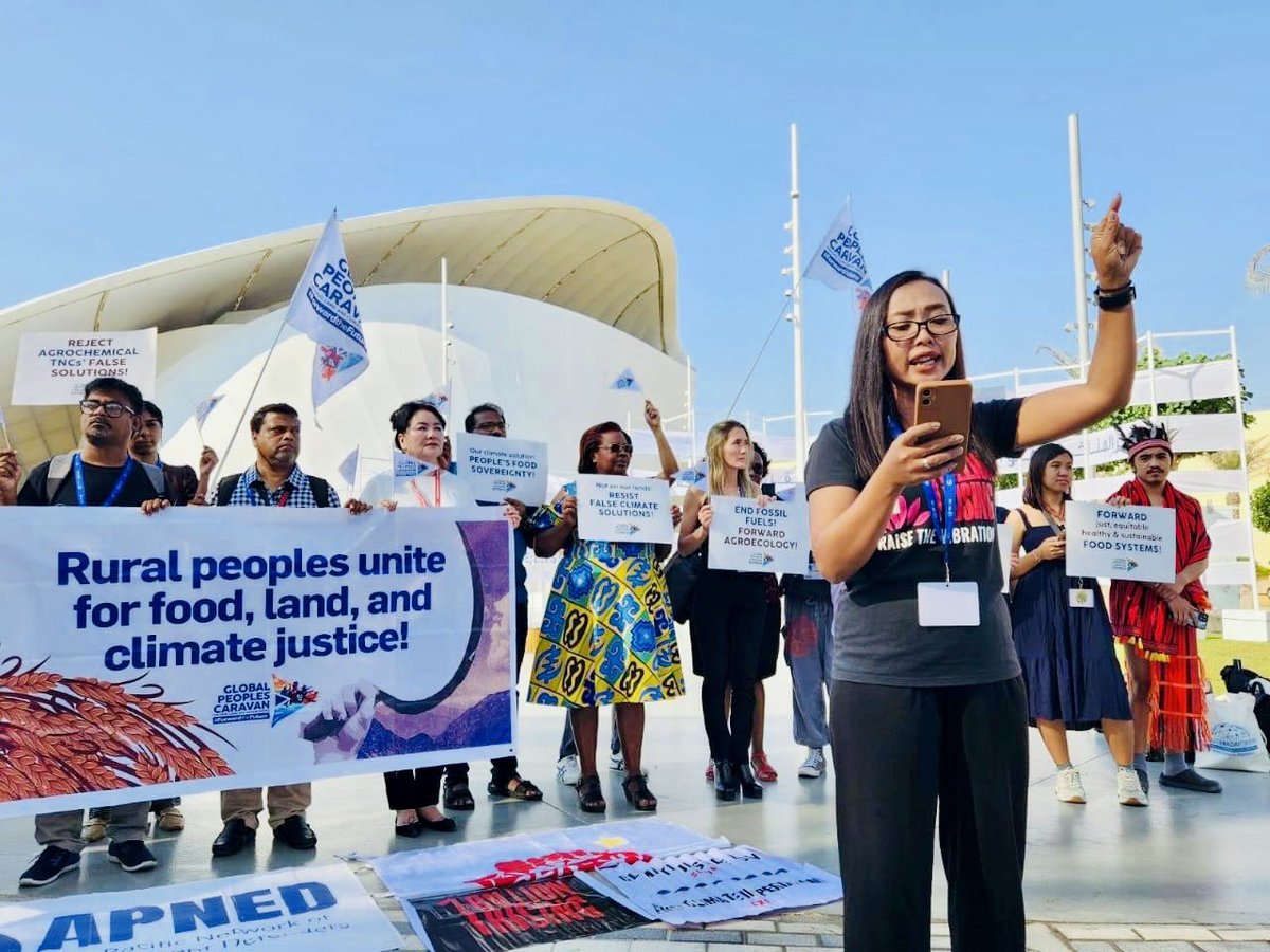 VDay's tweet photo. "#1BillionRising Indonesia at COP28 in Dubai - SERUNI and One Billion Rising #Indonesia supported the #PRCJ (#PeopleRisingForClimateJustice) OBR Indonesia coord Triana Wardani spoke at an adjacent event on behalf of rural women" - (📸) Seruni Indonesia
.
#16DaysOfActivism #VDay https://t.co/SEnAOX6spL