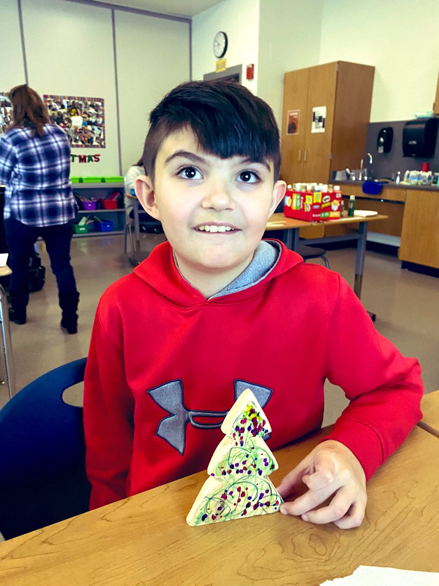 TEMDClassroom's tweet photo. Mr. Picklesimer and his wood shop class made these Christmas trees for us to decorate! Very thankful for their kindness in thinking of us! We had a lot of fun ! #ewingpride https://t.co/31CHpvnNID