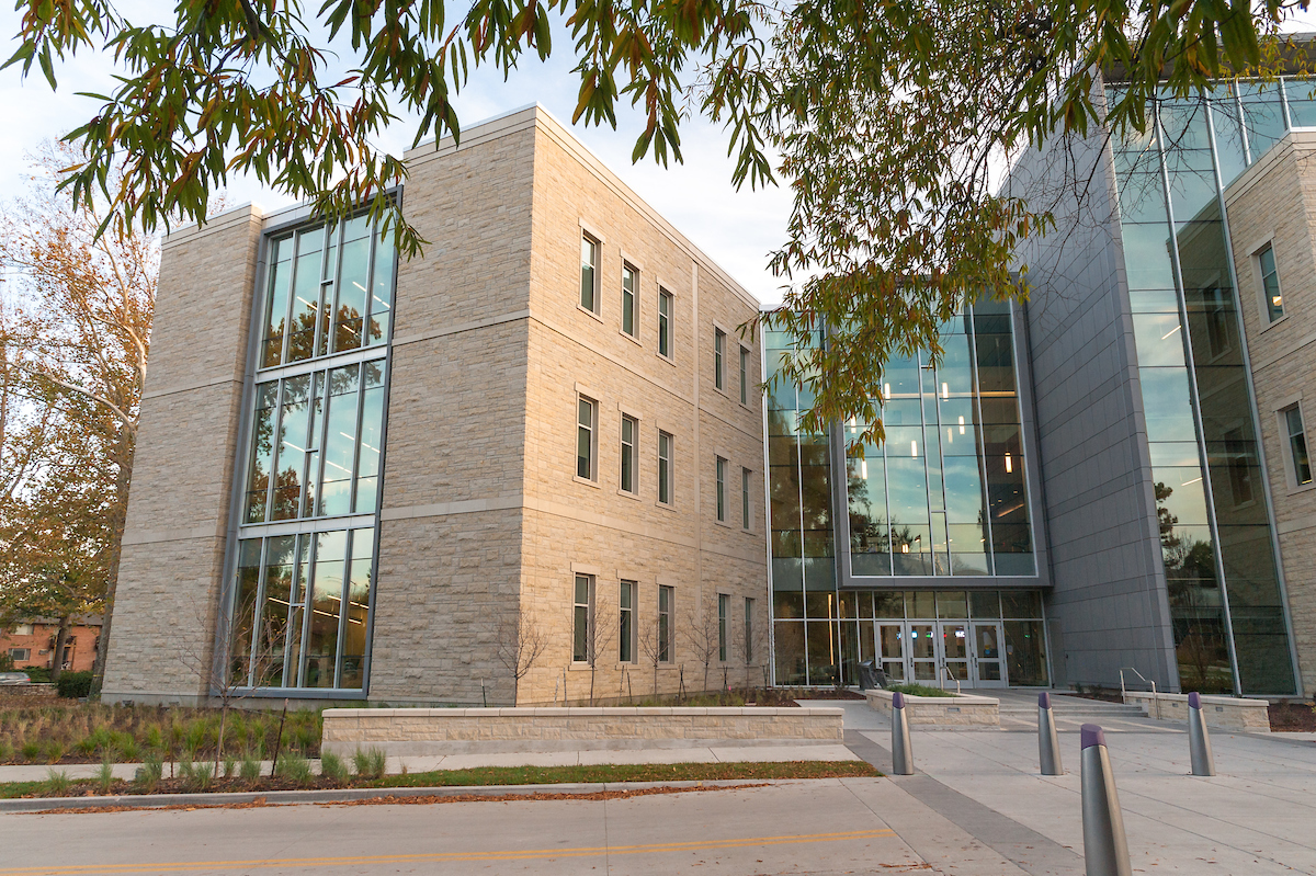 Is a new job one of your new year resolutions? The College of Business is looking for a Student Programs Coordinator! Learn more: bit.ly/3Tp77V2