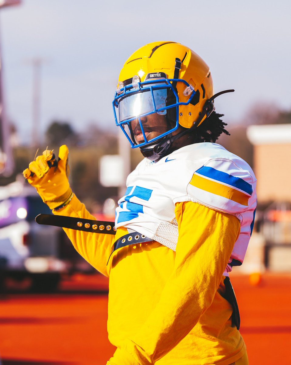 Sincere Shannon(Sinny) (@doubleme_14) on Twitter photo Full senior szn!
City Champs🥇
District Champs🥇
State runner ups🥈
11 sacks
22 tfls
3 ff
5 pbu
1 int
13-1
<a href="/PA_TodaySports/">PA Today</a> <a href="/210ths/">2Tenths Speed & Agility</a> <a href="/wpialsportsnews/">WPIAL Sportsmen</a> <a href="/WHCoachGreen/">Coach Green</a> <a href="/CoachCowart1/">@CoachCowart</a> <a href="/7Twice/">Cøåċħ B¥røn’s $0.02</a> @PRZPAvic <a href="/AveryHawkins/">Avery Hawkins</a> <a href="/CoachPartridge/">Charlie Partridge</a> @CoachPlungasRMU hudl.com/v/2M0w5b Full senior szn!
City Champs🥇
District Champs🥇
State runner ups🥈
11 sacks
22 tfls
3 ff
5 pbu
1 int
13-1
<a href="/PA_TodaySports/">PA Today</a> <a href="/210ths/">2Tenths Speed & Agility</a> <a href="/wpialsportsnews/">WPIAL Sportsmen</a> <a href="/WHCoachGreen/">Coach Green</a> <a href="/CoachCowart1/">@CoachCowart</a> <a href="/7Twice/">Cøåċħ B¥røn’s $0.02</a> @PRZPAvic <a href="/AveryHawkins/">Avery Hawkins</a> <a href="/CoachPartridge/">Charlie Partridge</a> @CoachPlungasRMU hudl.com/v/2M0w5b