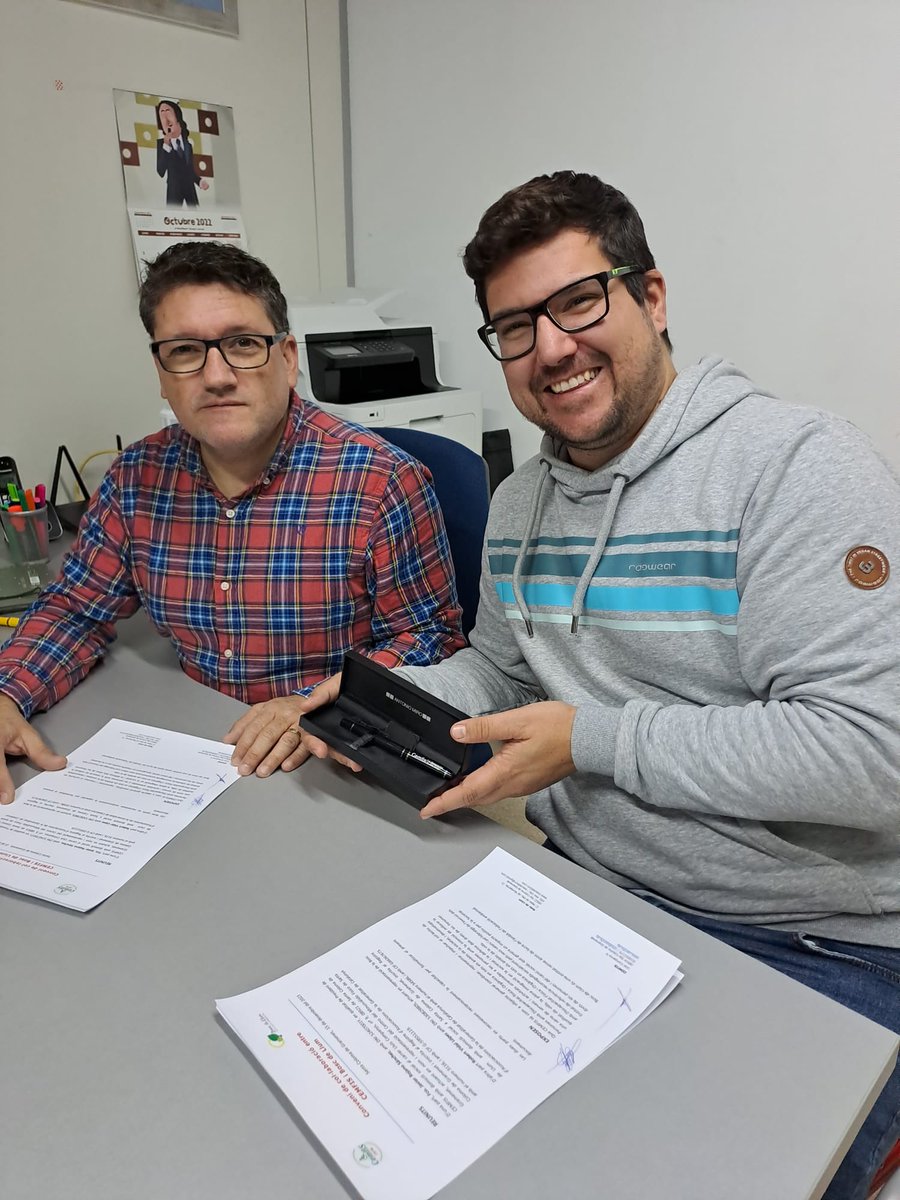 cemfis_sc's tweet photo. Hem signat un conveni de col·laboració amb @BoscdeLlum per continuar treballant conjuntament per la sostenibilitat, la ecologia, inclusió, el col•lectiu de persones amb discapacitat i el conjunt de la societat!! #convenis #collaboracions #inclusió @scgramenet @CocemfeBCN https://t.co/U53jk80wTb