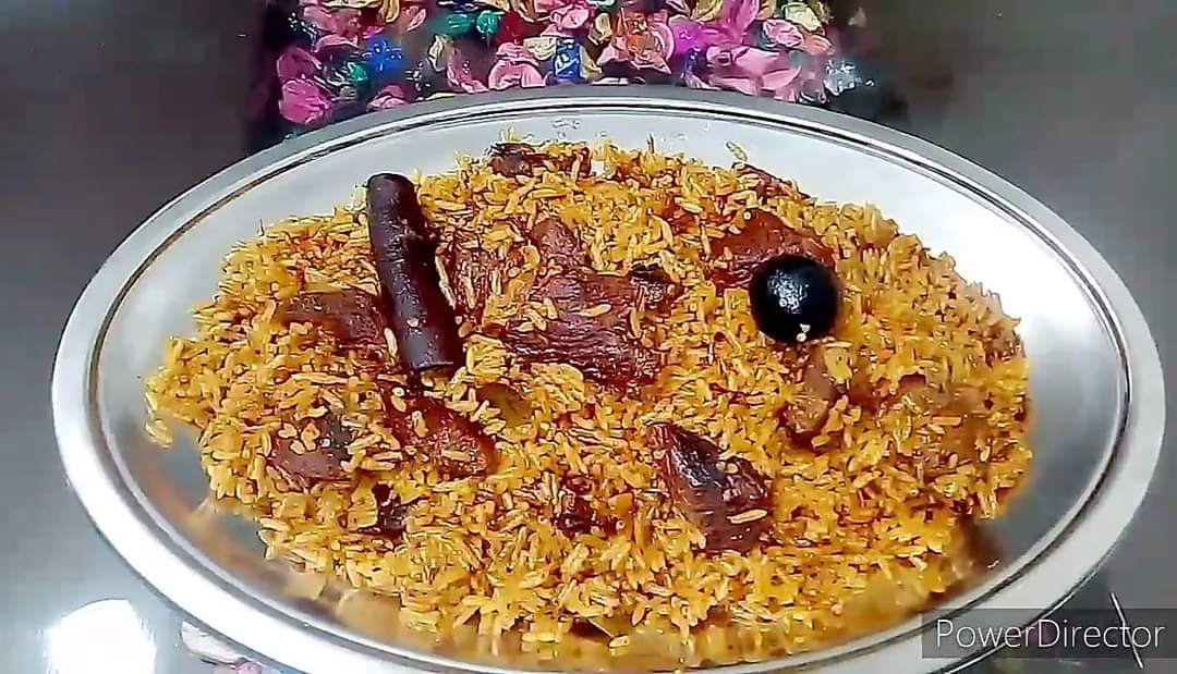 #كاس_العالم_للانديه_2023
طريقة عمل الكبسة السعودي في الملعب باسهل  طريقة .
المقادير
١١ كوب من الاتحاد السعودى وزود عليهم 
كوب ونص من بنزيما
١/٢ كيلو كانتى  
معلقة صلصلة
والبهارات ملح _ فلفل _ بهارات كبسة 
يقدمها الشيف الشحات والشيف عاشور والشيف الكبير معلول 
وبالف هنا وشفا