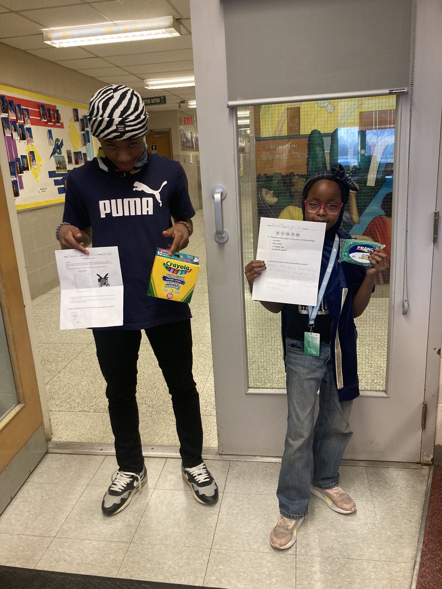 TDSB_Greenholme's tweet image. This week&apos;s winners for #MathProblemOfTheWeek and the Just Read It book recommendation initative! 

Join us in congratulating our students for regularly engaging in math and literacy.

@MrOmar416 @Alisongsv