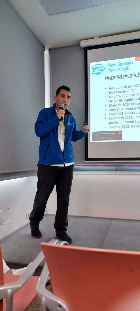 Avui  #SessiodeDivendres a <a href="/perevirgilicat/">PS Pere Virgili</a>  parlant de l’evolució de l’Hospital de Dia. Passat, present i futur  <a href="/JuanAntonioLS/">Juan Antonio López Segura</a>  <a href="/AnabelMula/">anabel mula castello</a> 👏🏻👏🏻👏🏻