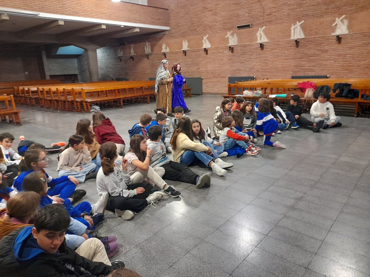 smiportu's tweet photo. Navidad es agradecer que nos CUIDEN y comprometernos en CUIDAR a todos, como Jesús.

Así lo hemos celebrado en Engoitik, un regalo de celebración de Navidad en familia menesiana.

Gabon zoriontsuak eta 2024. urte berri on!!

#engoitik #EtorkizunariBegira @KristauEskola https://t.co/URYTbdTuzd