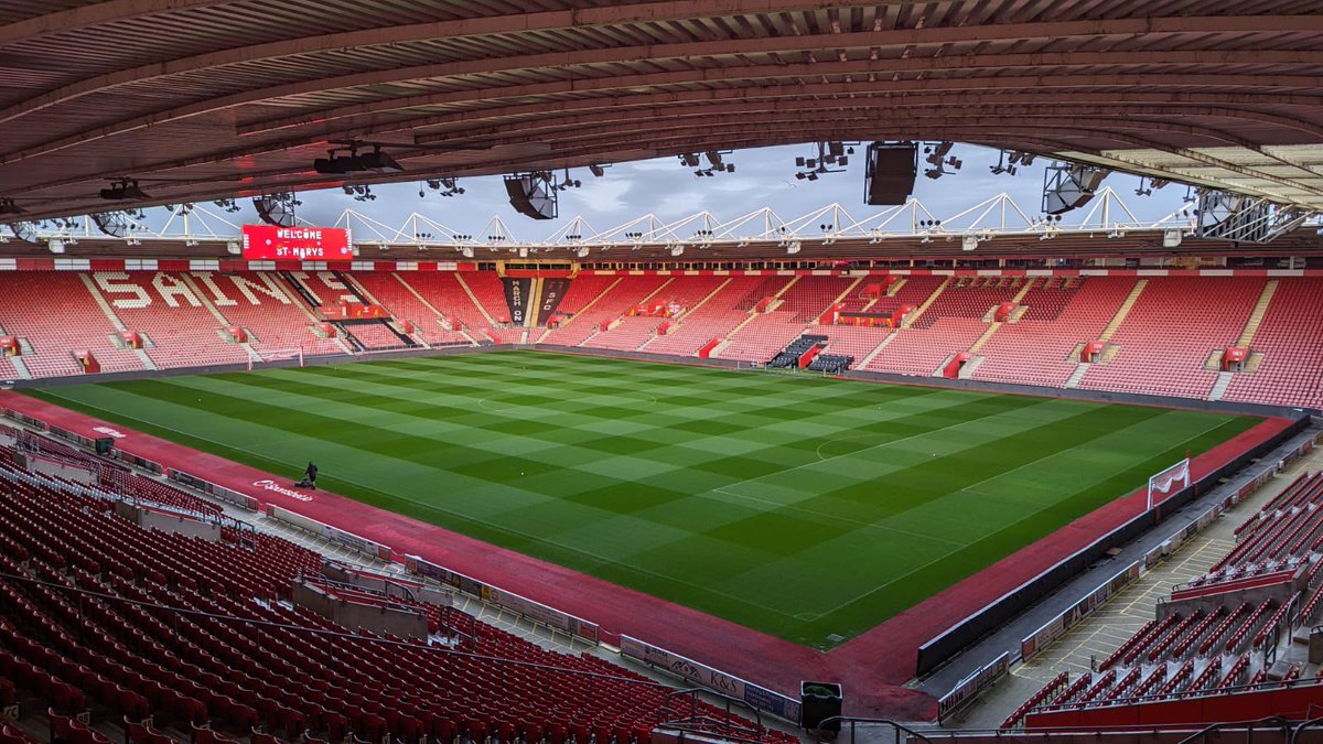 Graeme Mills (@gjmills2000) on Twitter photo Match prep under way. White lines and finishing touches tomorrow. @Southamptonfc v <a href="/Rovers/">Blackburn Rovers</a>
Great work <a href="/dogpockets/">Danny Silvestri</a> <a href="/stevenew12/">steve new</a>
#SaintsFC Match prep under way. White lines and finishing touches tomorrow. @Southamptonfc v <a href="/Rovers/">Blackburn Rovers</a>
Great work <a href="/dogpockets/">Danny Silvestri</a> <a href="/stevenew12/">steve new</a>
#SaintsFC