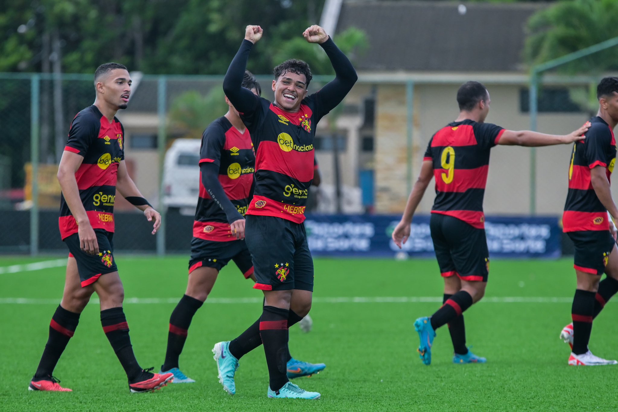 Sport Club do Recife on X: Ganhamos, seu Sidney! 🖤 Obrigado por ser Sport  e encantar gerações ao seu redor. Bom descanso e nossos sentimentos a toda  a família. / X