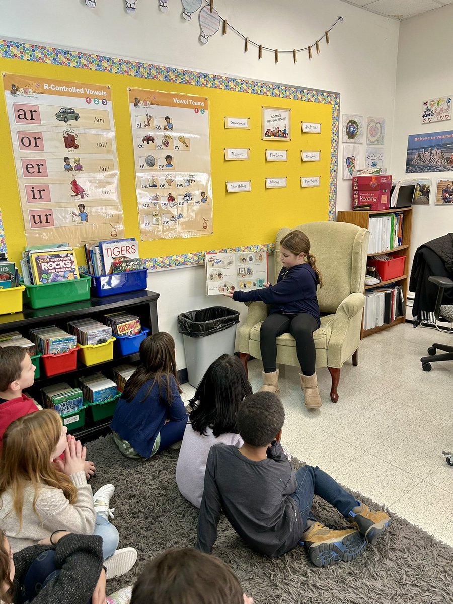 elmstmorsels's tweet image. Special guest reader today from Mrs. Fisher’s class.  Thanks for coming Claire!  You did an AMAZING job reading to the second graders!