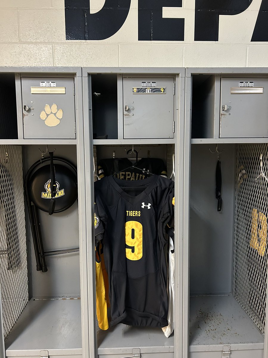 zach ort (@zachort20) on Twitter photo After a great visit and conversation with <a href="/qbdietz/">Brett Dietz</a> I am blessed to receive an offer from Depauw University After a great visit and conversation with <a href="/qbdietz/">Brett Dietz</a> I am blessed to receive an offer from Depauw University