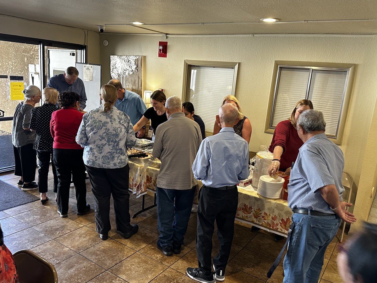 A heartfelt thank you to @Triadvocates for spreading warmth and joy this holiday season🎁 Their generous donation of holiday meals to #MercyHousingMountainPlains residents at Lemon Grove Apartments in #Arizona has truly made a difference in our community!