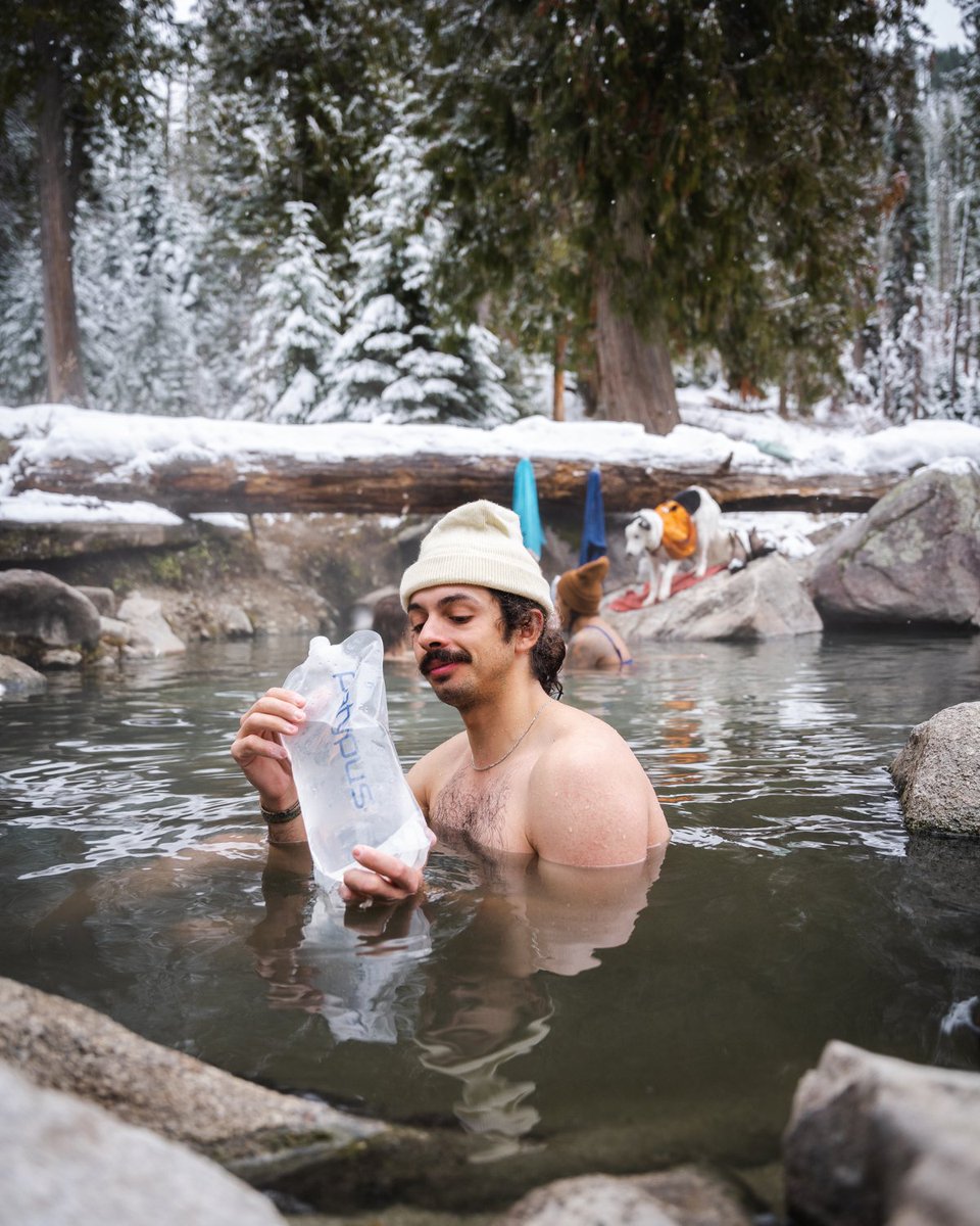 platyhydration's tweet image. Chilling in the warmth of hot springs, surrounded by a snowy wonderland, with Platypus Hydration by your side. Embrace the moment, stay hydrated, and savor the serene beauty only nature can provide. 🏔️
ow.ly/nF1Q50QjknR
📸: Native Release (IG: @nativerelease)