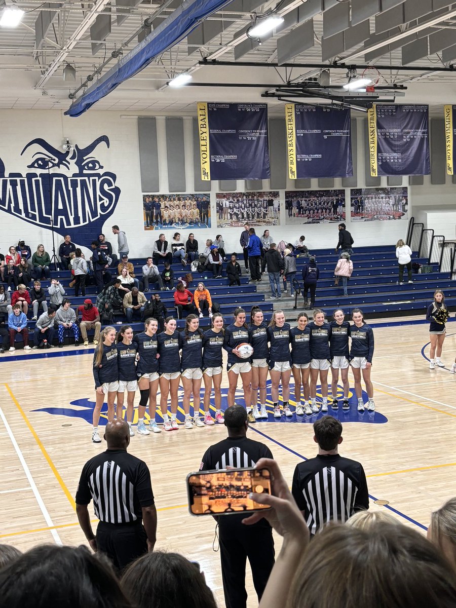 Junior @adelaidej2025 scored her 1000th point last season on 2/14/23 during the conference tournament. Tonight she was honored for her accomplishment. #TVLVS