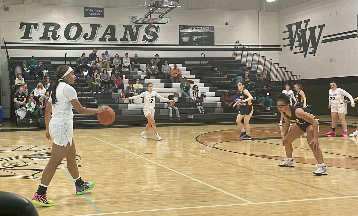 Tailor Lawrence scores 28 in @TWTrojans girls hoops 58-38 win over Brookfield Academy. #Wauwatosa
