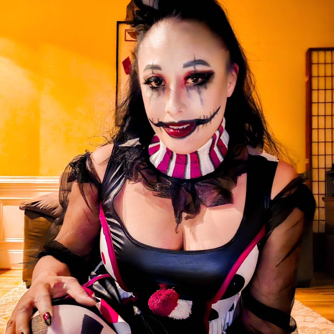 Being Joker's girl gave me immunity. I could do whatever I wanted, to whoever I wanted, and no one ever<a href="/tag/angelakeno"class="tags"><span>#angelakeno</span></a>