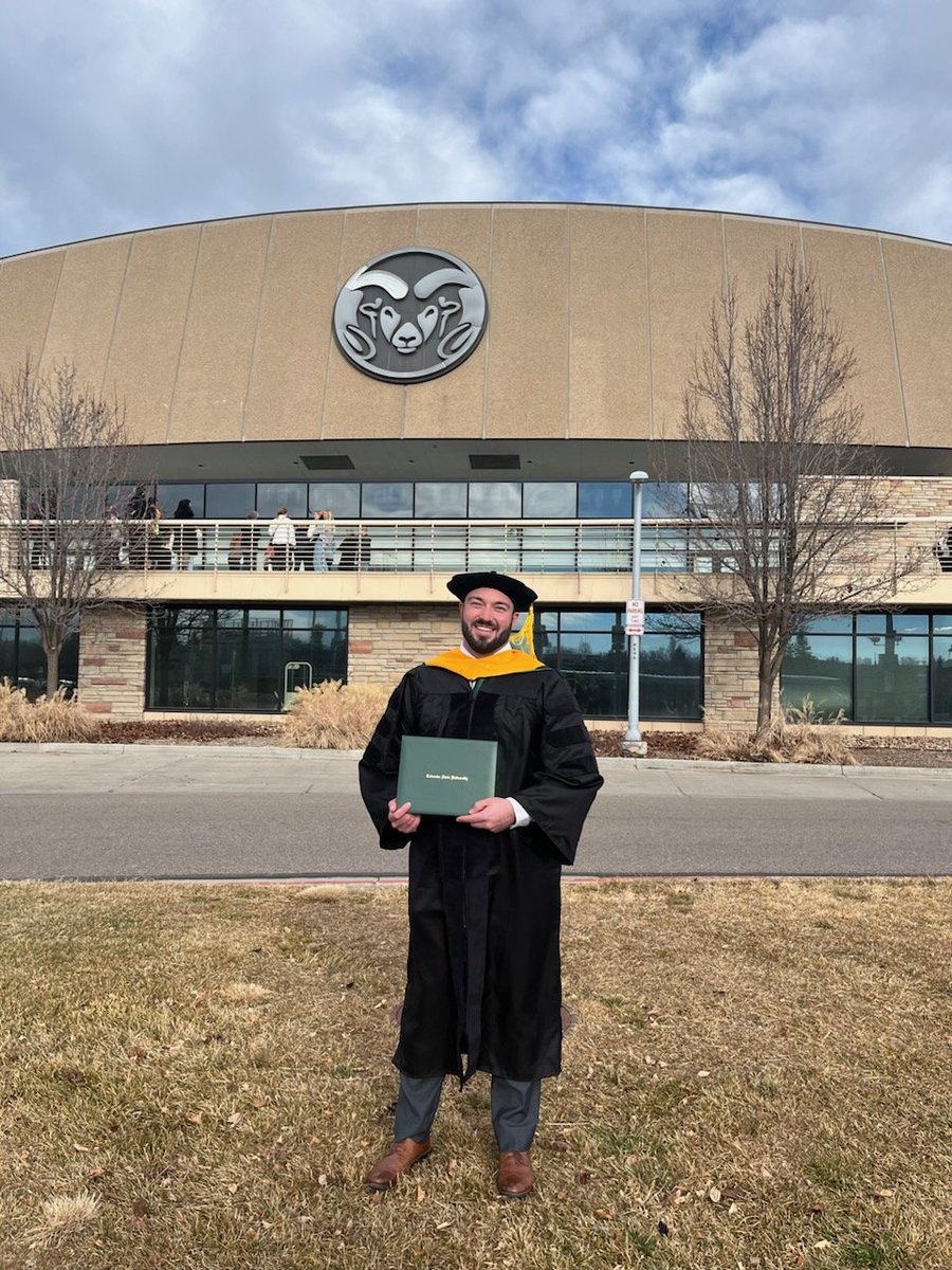 Metz_64's tweet photo. Today I graduated from Colorado State University with my Doctorate in Soil and Crop Science. It was a difficult and rewarding experience. Next stop I will be working at the University of Minnesota with the barely and oat breeding group focusing on oat breeding! #CSU https://t.co/d6z2xPJc22