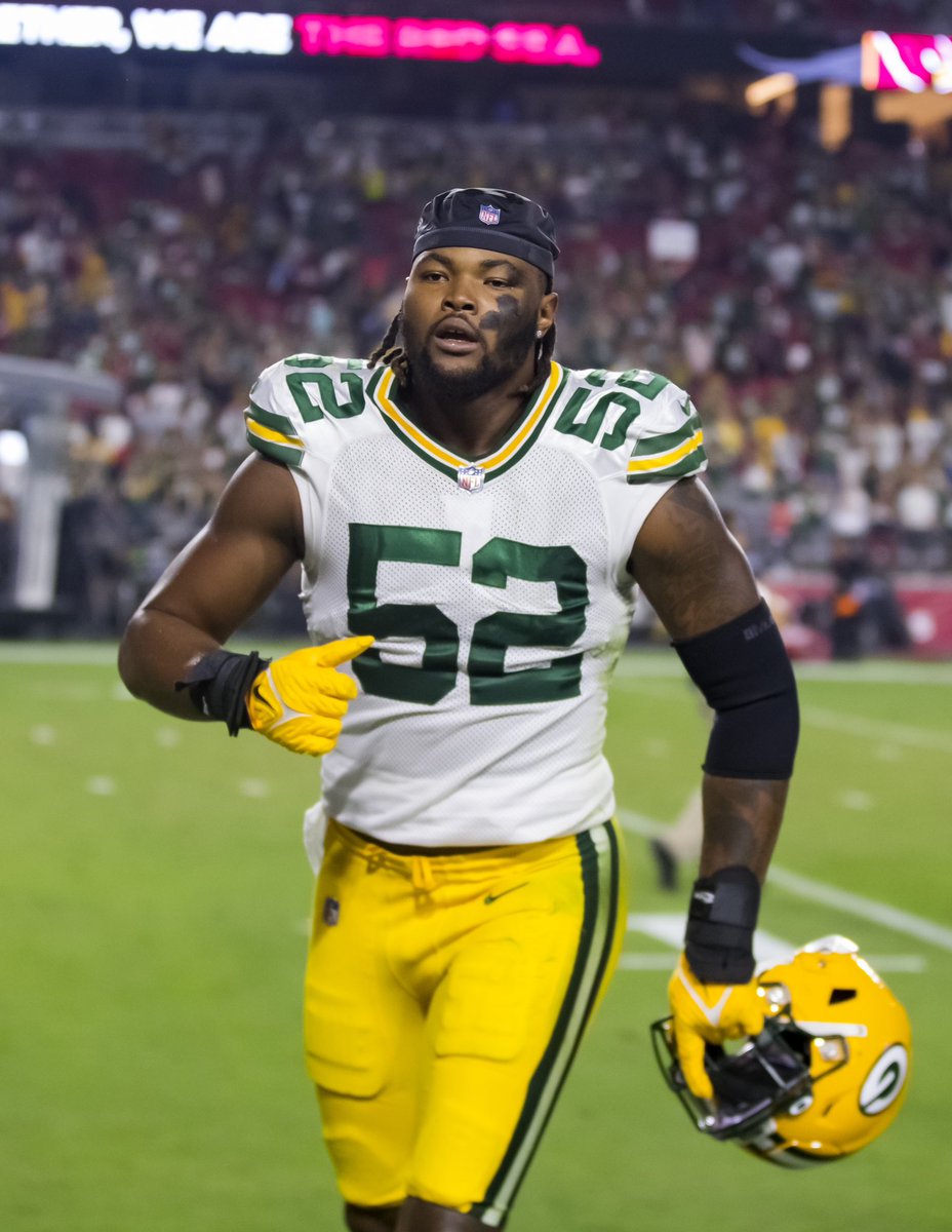 cheeseboi299's tweet photo. Hey Swifties!
It seems Rashan Gary from the Green Bay Packers is a HUGE fan of Taylor Swift.
When asked who his favorite artist is, Rashan replied with “Taylor no doubt”
Retweet to place a vote and help see him represent us in the 2024 Pro Bowl‼️
#ProBowlVote Rashan Gary https://t.co/pfZuh5mHVH