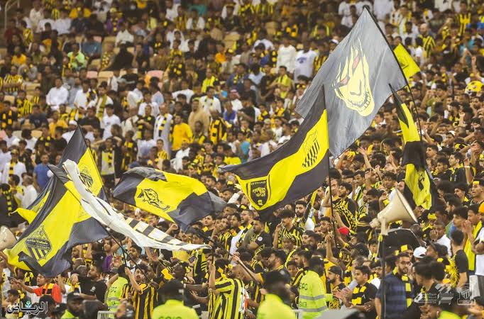 هزرنا وضحكنا
ولكن جمهور الاتحاد يستحق الثناء بصراحة
داخل الملعب وخارج الملعب جمهور روعة
تحياتي لكل اتحادي 🫡