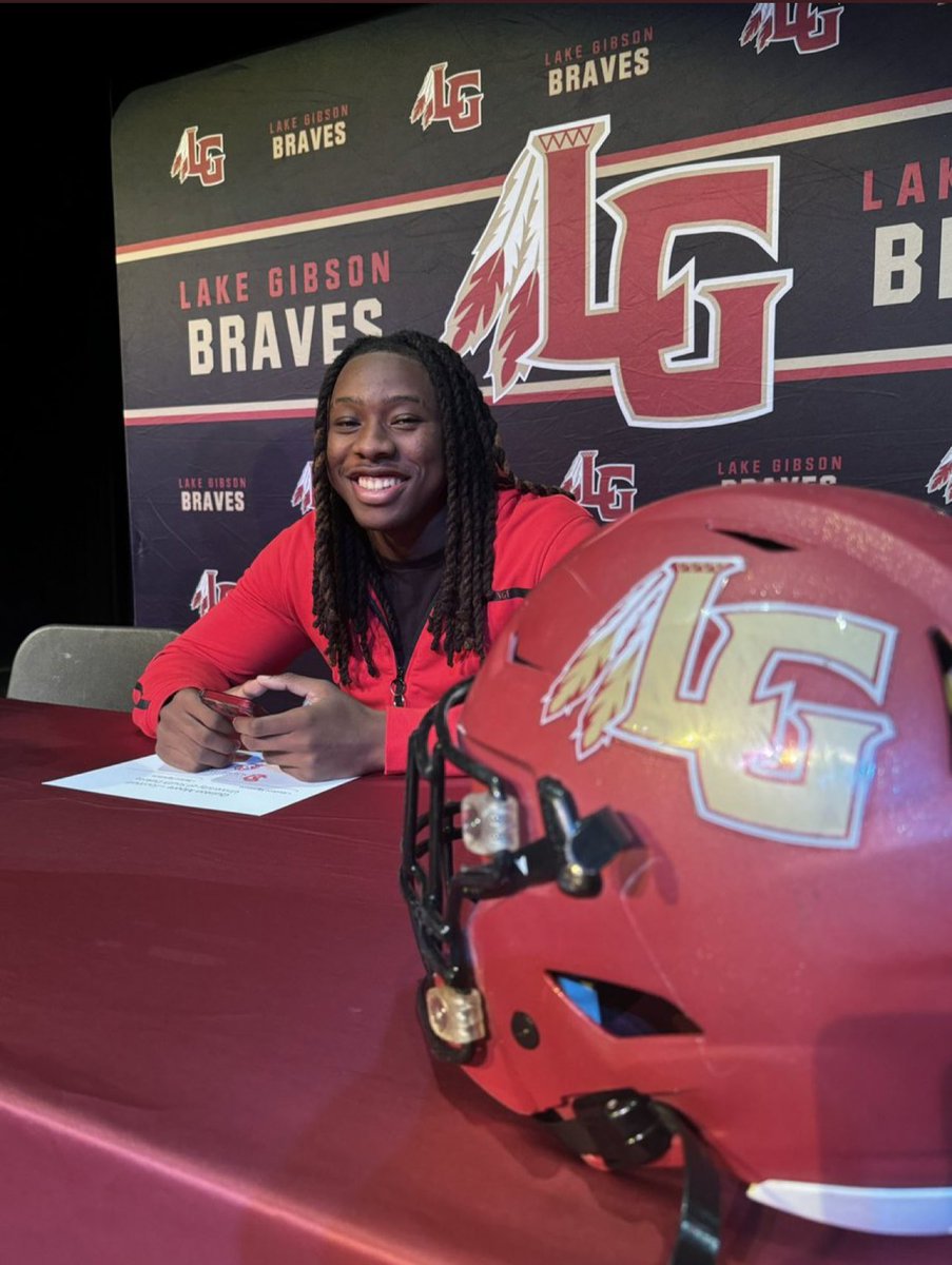 You did it!🥹🫶🏾🙌🏾👏🏾🦾🦍🥰

Your Hard Work on the field and in the classroom, Dedication/love for the game and Perseverance got you here! Go BE GREAT SON!💯

#QJTHEBEAST
#GOYOTES🔴⚪️
#thatsmile 
#proudparents 
#Studentathlete🏈