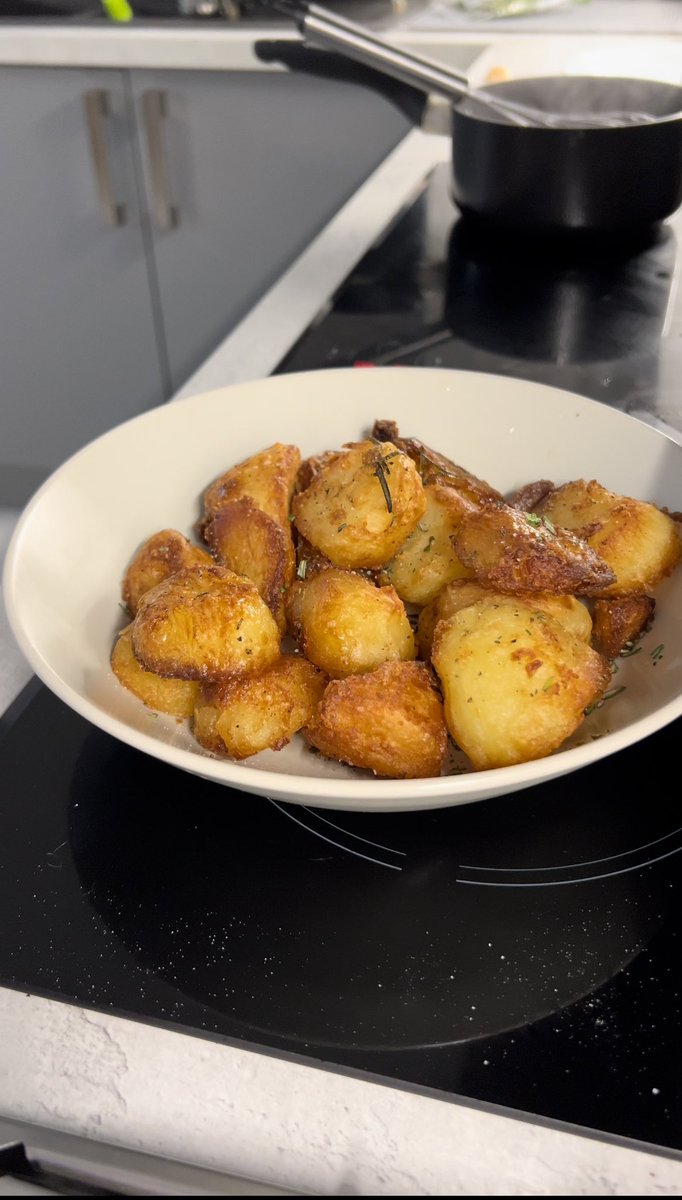 Video soon for this recipe! 

#roastpotatoes #christmasfeast #cookingwithcrohns