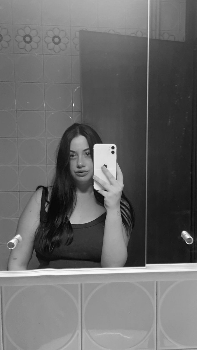 rabia__00's tweet photo. Necesito la opinión de la primera persona que me lea.
¿Salgo bien o parezco down? No se si subirla o no https://t.co/81u7mJa455