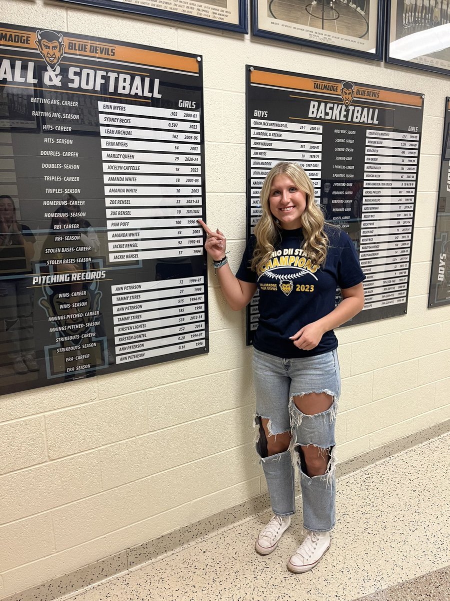 2023 senior Zoe Rensel changing the record board for Homeruns (Season) for 2021/2022 AND Homeruns (Career) with 22! 💪🏼