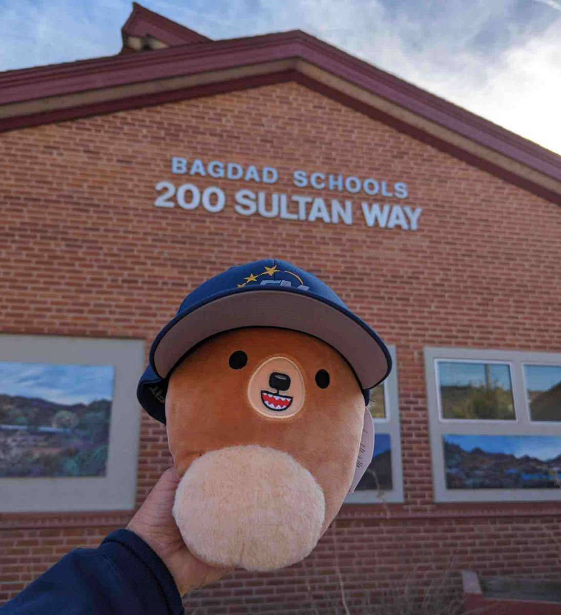 YavapaiOEM's tweet image. Today, the #AwareBear embarked on an exciting journey to Bagdad for a special training session with our Planner &amp;amp; YESA. It was a productive day for educators, administrators, and faculty members as they delved into the intricacies of the #IncidentCommandSystem.  #YavapaiCounty