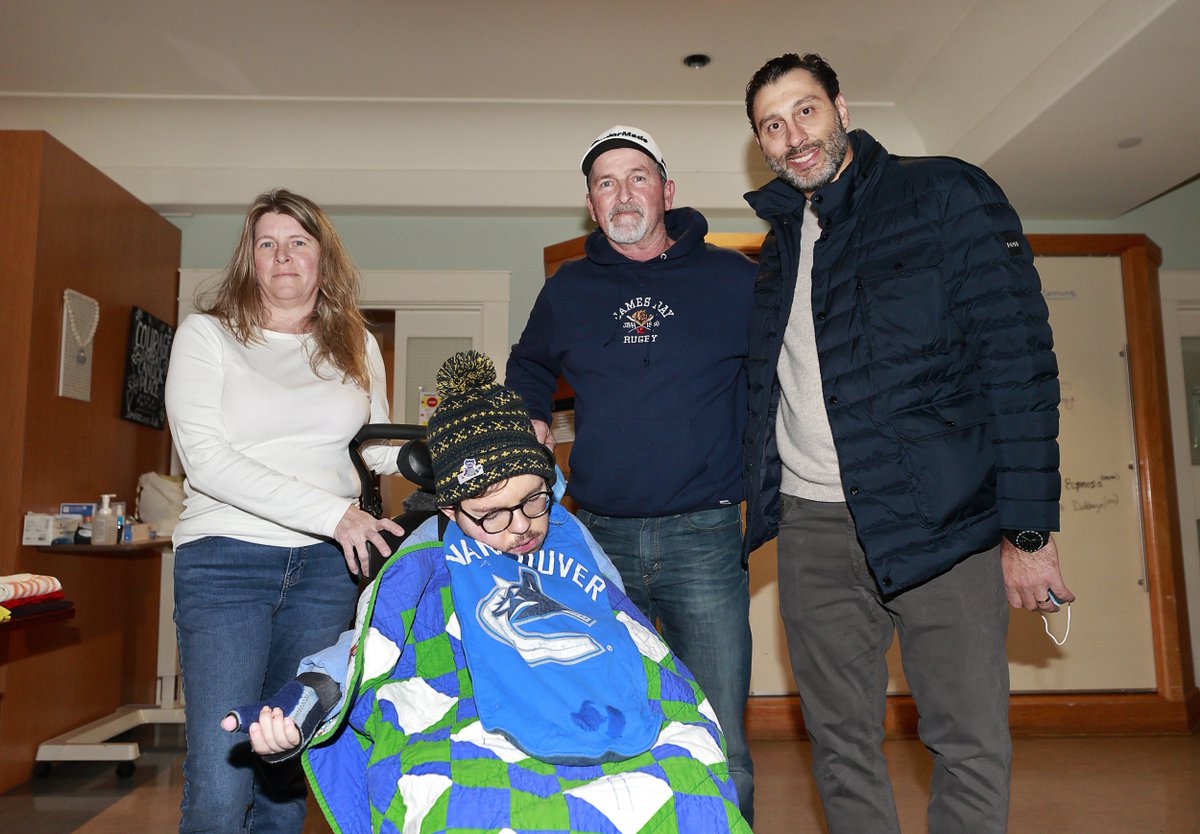 Roberto Luongo made a special visit to see kids, families and staff at Canuck Place. A special jersey was made and signed by all of us at Canuck Place to say #1 is loved by all of us. Thank you Lu, for lifting hearts at Canuck Place. <a href="/Canucks/">Vancouver Canucks</a> <a href="/Canucksforkids/">Canucks For Kids Fund</a>  #CanuckPlace