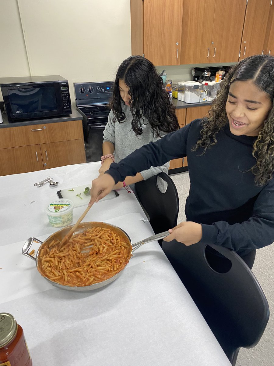 #WHe love exploring the history & science of food with Pasta! @wh_secondary #FACS Ss exploring the effects of gluten & starch on pasta production and cooking methods. The fragrant smell of Penne w/ Pink Sauce filled the halls. Buon Appetito! #sayyes2fcs