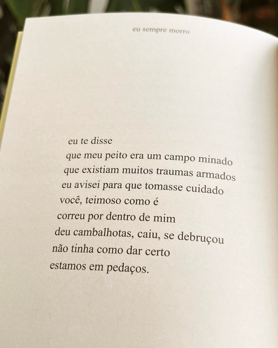 kaiobrunodias's tweet image. eu te avisei 
eu sempre morro, página 71