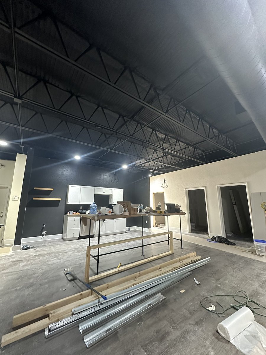 Integrityfoam's tweet image. office building 
sprayfoam insulation 
2 inch closed cell 
no burn 
#integritysprayfoam