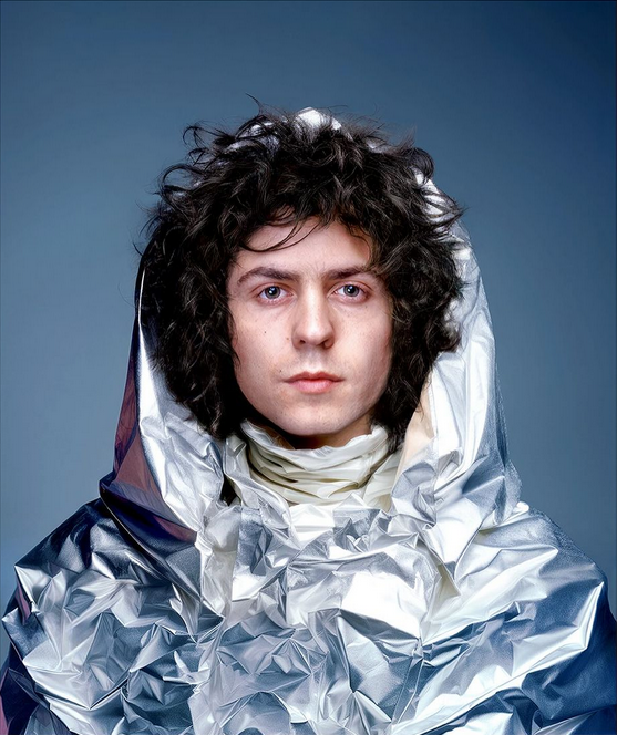 BoppingElf77's tweet photo. Ok... So I Had To Purchase That Print, Didn't I! โบ๏ธ๐
Well, My Bday's In 9 Days And I Am So Worth It Anyway! ๐
Space Boss - Marc Bolan, London 1970 ยฉ Dick Polak.
#MarcBolan #DickPolak #Print #Photography #Portrait #70s #Iconic #SpaceBoss #London https://t.co/fFBMiBfwKX