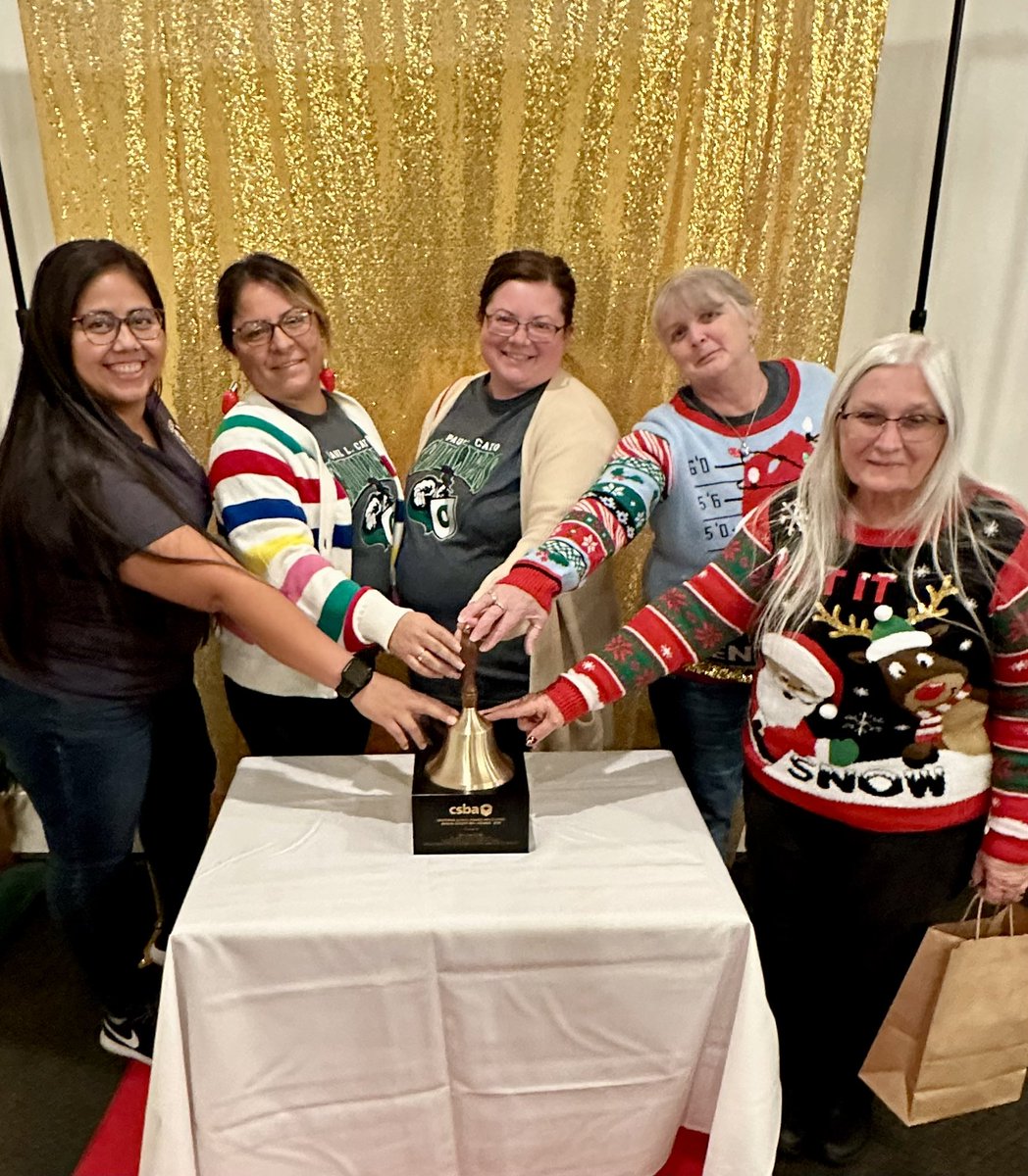 DeeDeeHarrison9's tweet image. What fun it was to share the glorious Golden Bell with our PALs today. It is because of them we have been recognized for exemplar parent leadership. @Team_BCSD @MarkALuque #TeamFACE #BCSDPALs