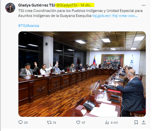 EmilyCaroVzla's tweet photo. El #13Dic voceros indígenas junto al Ministro @CeballosIchaso1 presentan @GladysTSJ una propuesta.
El #14Dic en respuesta el Tribunal Supremo de Justicia crea la Unidad Especial para Asuntos Indígenas de la #GuayanaEsequiba.

Inmediatez!
De eso se trata defender nuestro #Esequibo https://t.co/Xn8g2JHw71
