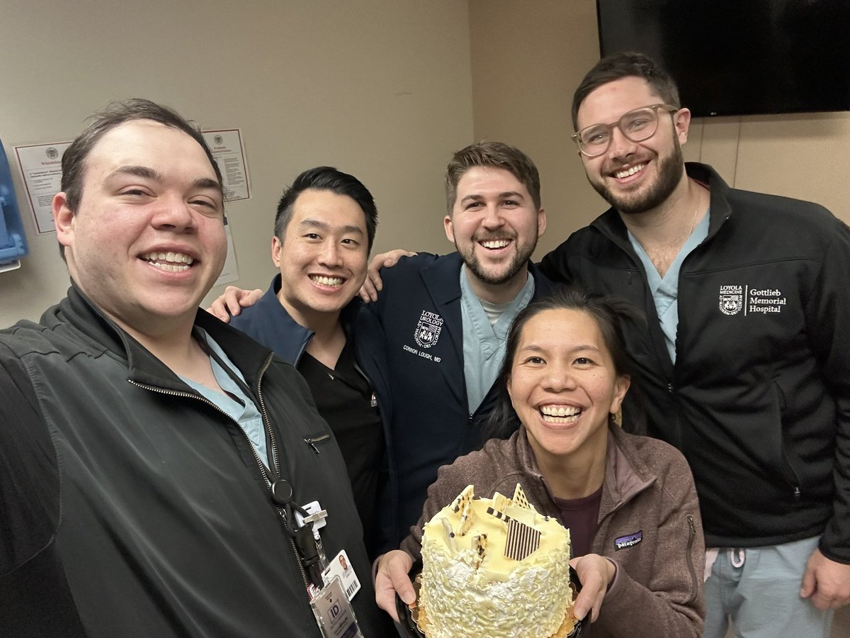 A very happy VA team celebrating Dr. Delos Santos’ birthday earlier this week! 🥳