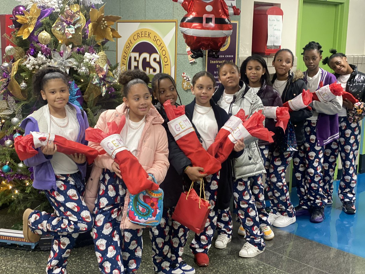 PrincipalFields19K325 tweet media