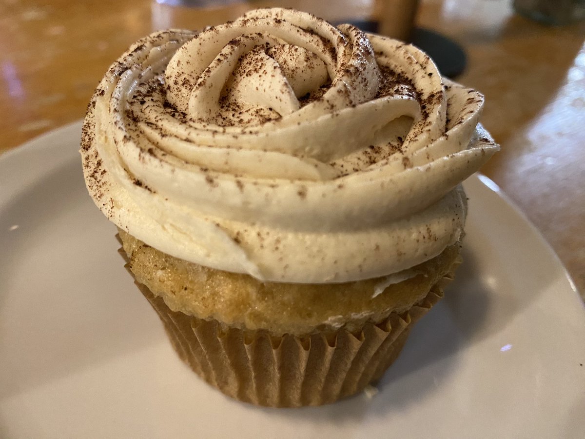 Apparently it’s National Cupcake Day but honestly I was probably going to get this with my <a href="/j_selbys/">J. Selby's - a Plant Based Restaurant</a> meal anyway.