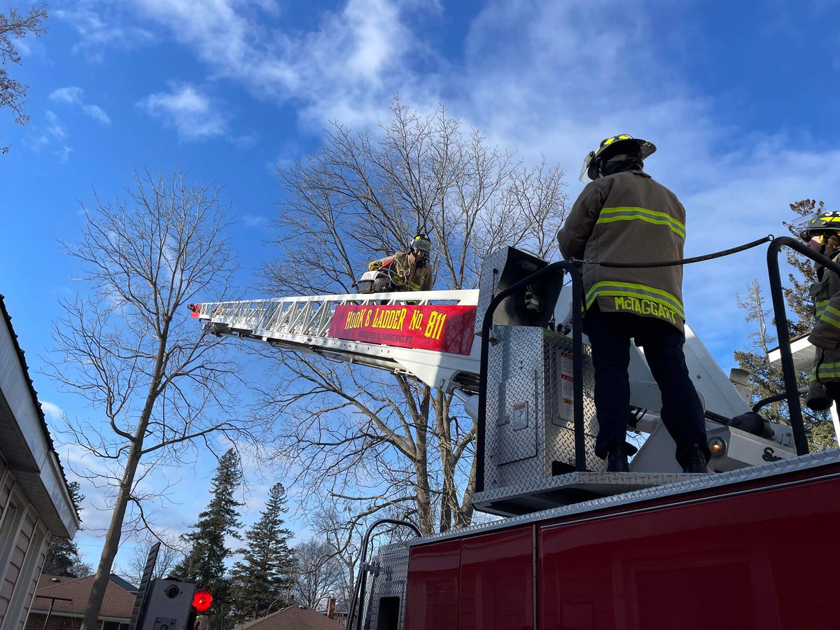 NapaneeFire's tweet image. Earlier this week GNFD assisted Deseronto Fire with getting a cat out of a tree that had been there for a few days. 

There were a few names suggested around the hall, but "Aerial" seems pretty fitting for this kitty. 

@887myFM @Greater_Napanee