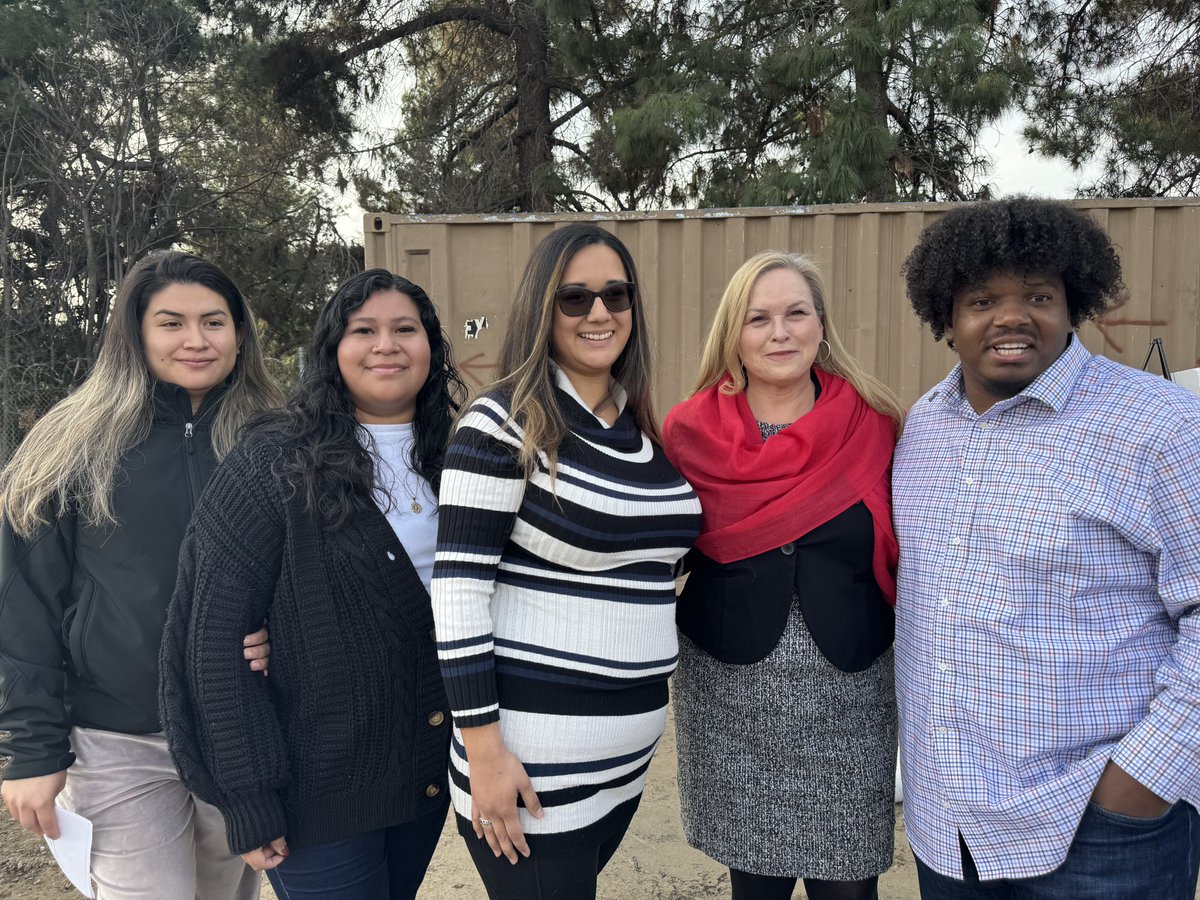 SupCindyChavez's tweet photo. #NewHub
#FosterYouth
@SCCgov ‘s foster youth to get housing opportunities, expanded resources &amp; a promise for change. https://t.co/Rtf857qo7K