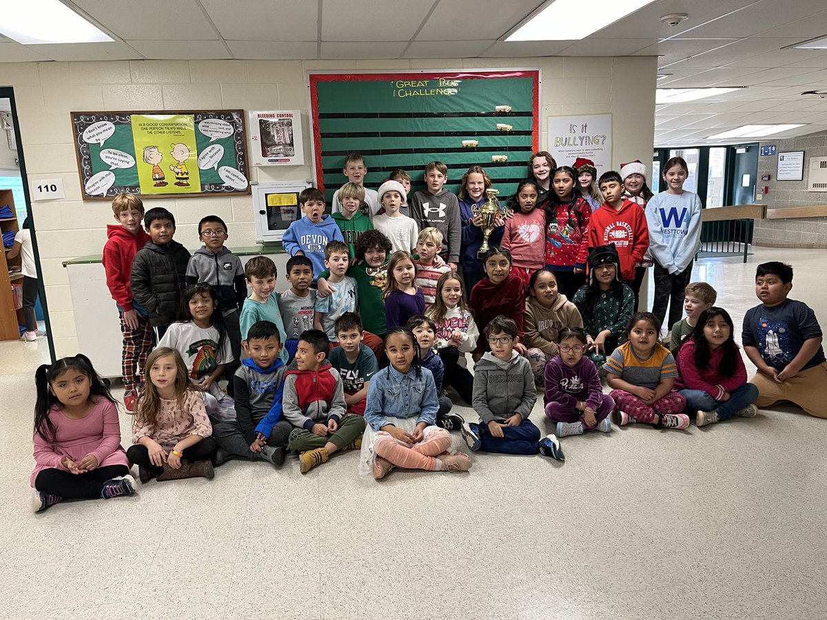 Look at all these great Huskies! Hall of Famers for this week and Bus 96/10 won the Bus Challenge this month! Congrats!