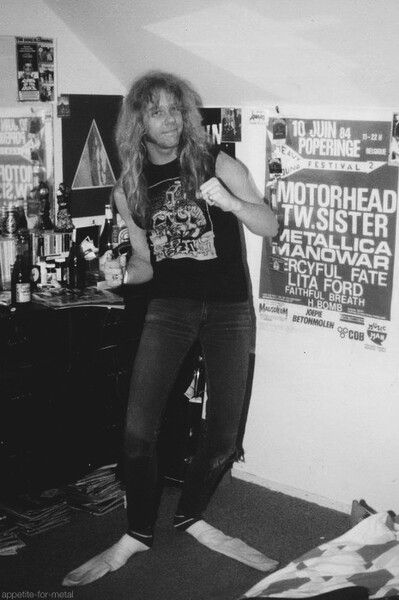 James Hetfield at Kirk Hammett's old house.