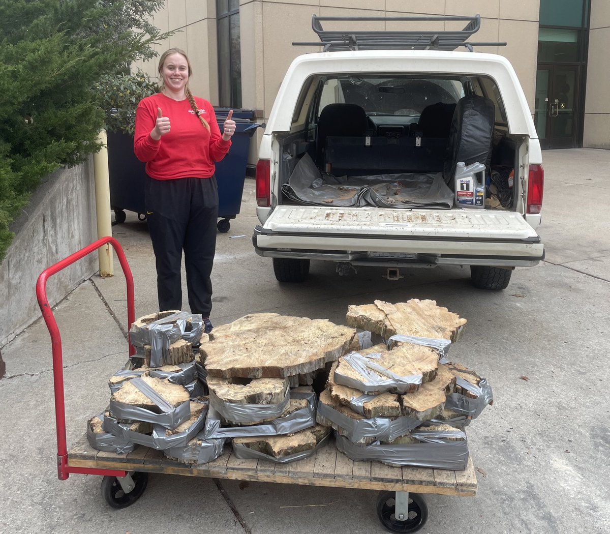 marschall_joe's tweet image. Unloading fire scars on #firescarfriday, great way to wrap up an awesome/incredible week of sampling #shortleafpine in the Missouri Ozarks!