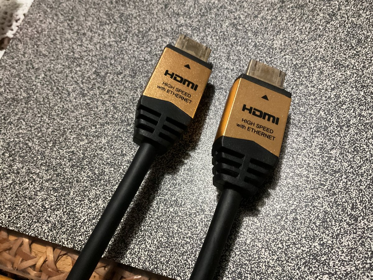 c200p300's tweet image. 進化するHDMIケーブル
SKW HDMI 2.1 ケーブル
48Gbps超高速
8K@60Hz/4K@120Hz/2K@144Hz対応
最初出た 頃は
ハイビジョン対応でも
ビックリしてたのに
映像の 仕事をしてたから　
この進化に
本当にびっくりです 凄い
48Gbps ですよ～(^^♪
#HDMIケーブル
#48Gbps
#8K@60Hz/4K@120Hz