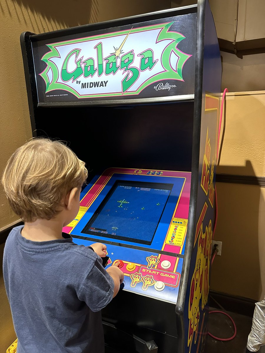 Friday night traditions updated 

The new 🍕&amp;🍺 <a href="/drnklouielouie/">Louie Louie</a>